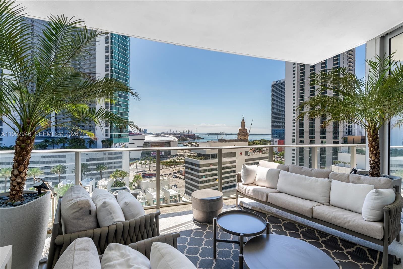 Paramount Miami Worldcenter Unit 1409 condo for rent at 851 NE 1st Avenue # 1409, Miami FL 33132