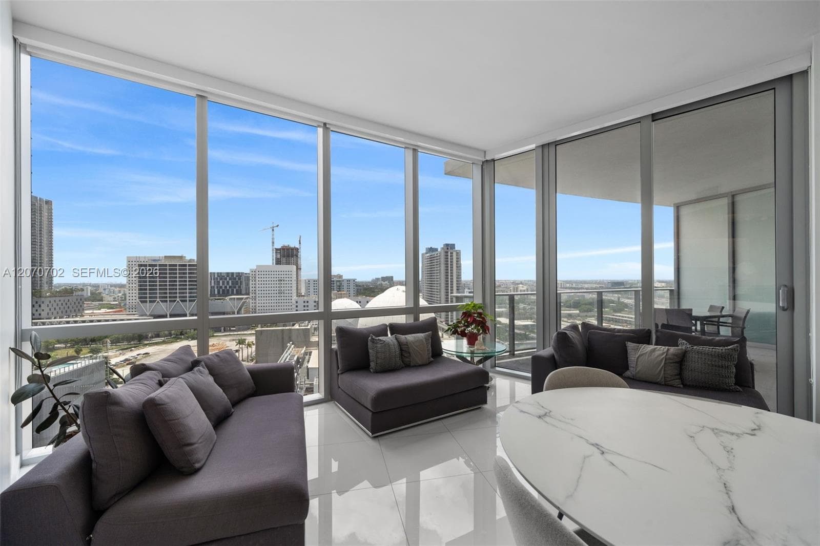 Paramount Miami Worldcenter Unit 1610 condo for sale at 851 NE 1st Ave # 1610, Miami FL 33132