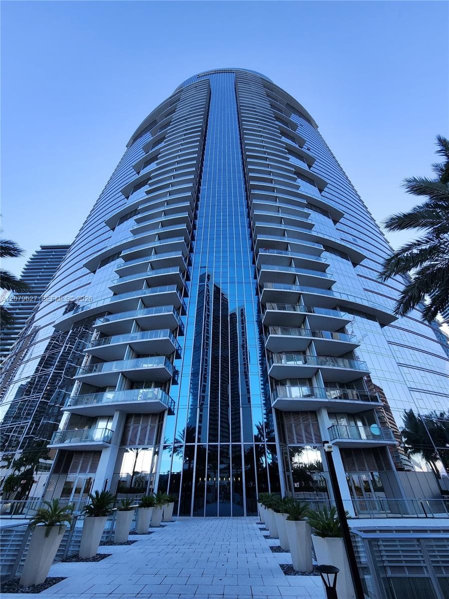 Paramount Miami Worldcenter Unit 3801 condo for sale at 851 NE 1st Ave # 3801, Miami, FL 33132
