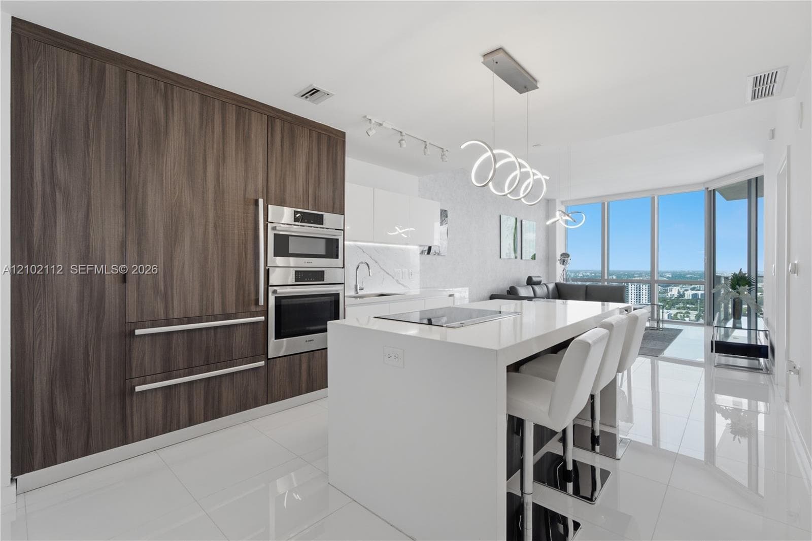 Paramount Miami Worldcenter Unit 3906 condo for sale at 851 NE 1st Ave # 3906, Miami, FL 33132