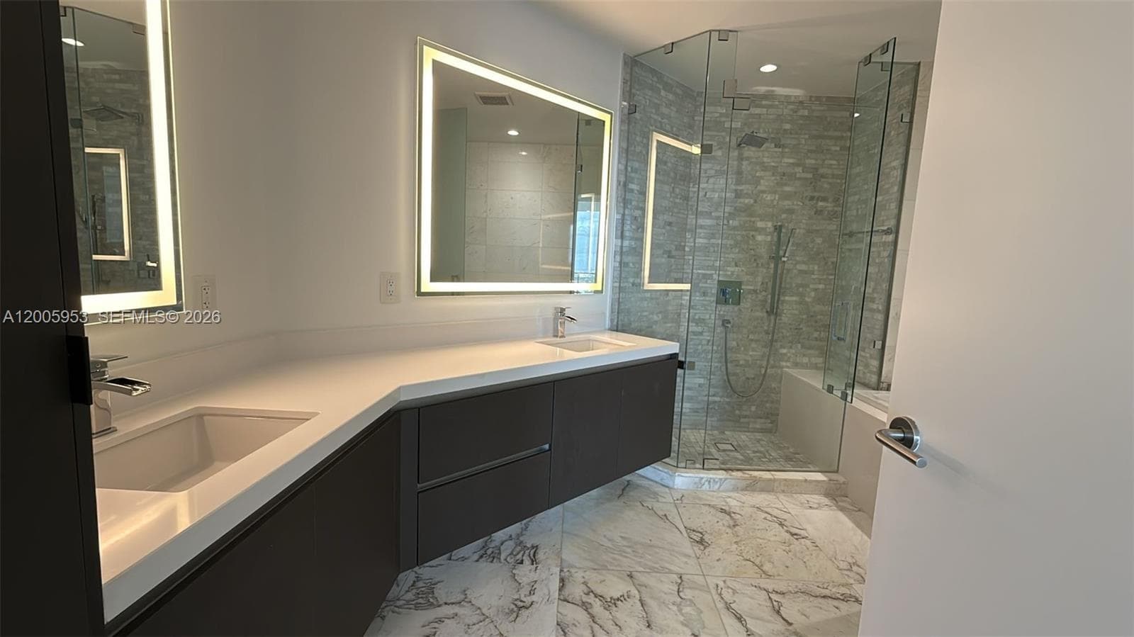 Paramount Miami Worldcenter Unit 4404 condo rented at 851 NE 1st Ave # 4404, Miami FL 33132