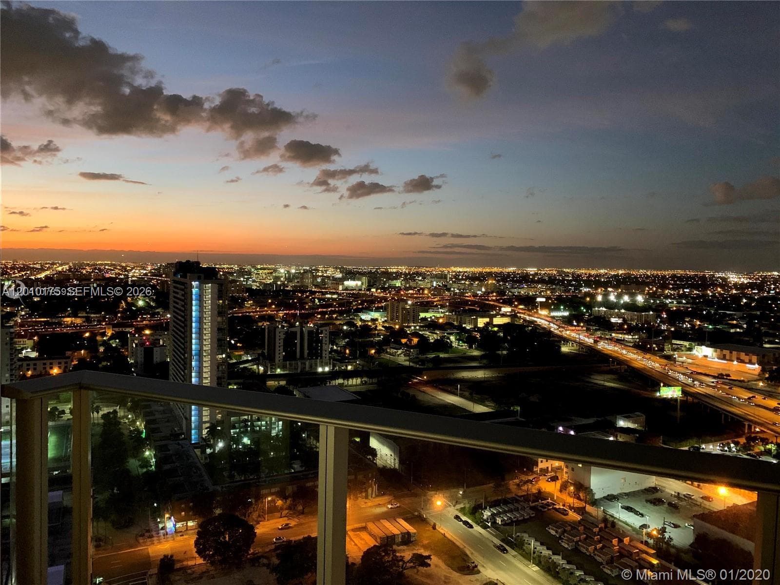Paramount Miami Worldcenter Unit 2700 condo rented at 851 NE 1st Ave # 2700, Miami FL 33132